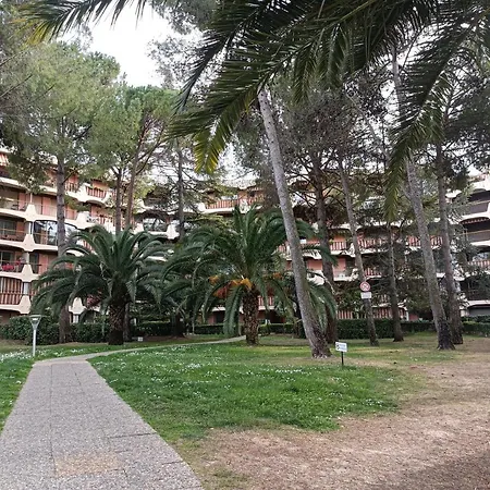 Joli Studio Avec Coin Nuit Independant, Piscine Et Parc De 8 Hectares Proche De La Plage Lejlighed
