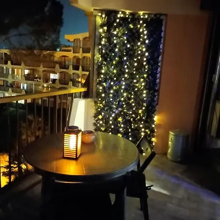 Joli Studio Avec Coin Nuit Independant, Piscine Et Parc De 8 Hectares Proche De La Plage Mandelieu