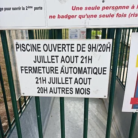 Joli Studio Avec Coin Nuit Independant, Piscine Et Parc De 8 Hectares Proche De La Plage Mandelieu