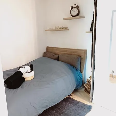 Joli Studio Avec Coin Nuit Independant, Piscine Et Parc De 8 Hectares Proche De La Plage * Mandelieu